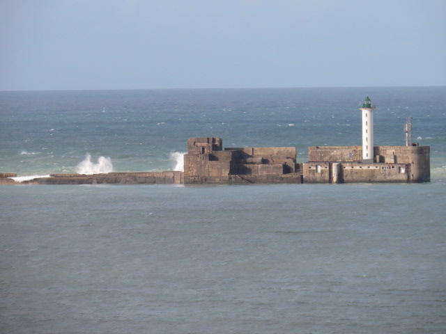 Sea wall at Boulogne sur Mer