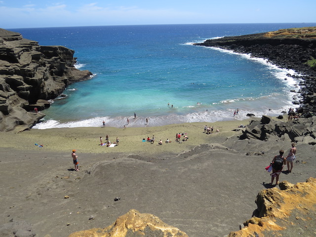 Green Sand Beach caused by the presence of Olivine