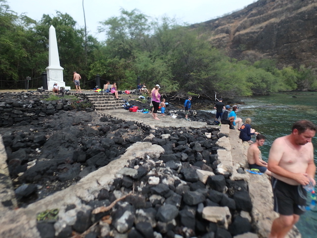 Kealakekua Bay and the Captain Cook Monument